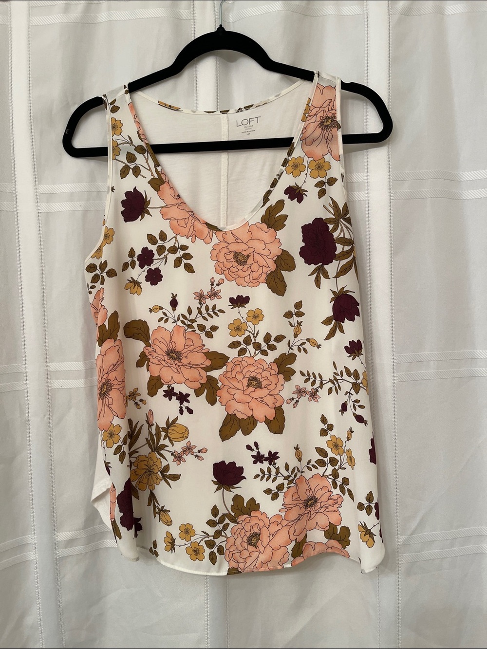 LOFT White Floral V-Neck Sleeveless Tank with Peach and Burgundy Blooms